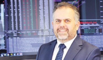 Yıkımın yaralarını kadınları eğiterek saracağız