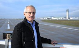 Hava yolu yolcu trafiğinde rekor artış… Ulaştırma Bakanı Abdulkadir Uraloğlu Ocak ayı verilerini açıkladı
