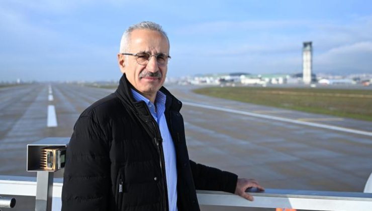 Hava yolu yolcu trafiğinde rekor artış… Ulaştırma Bakanı Abdulkadir Uraloğlu Ocak ayı verilerini açıkladı
