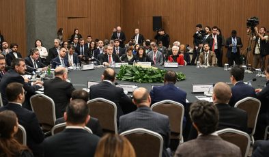 Önemli isimler Antalya Diplomasi Forumu’ndaki oturumda buluştu