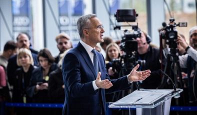 Jens Stoltenberg: Rusya geleceğini Pekin’e ipotek ediyor