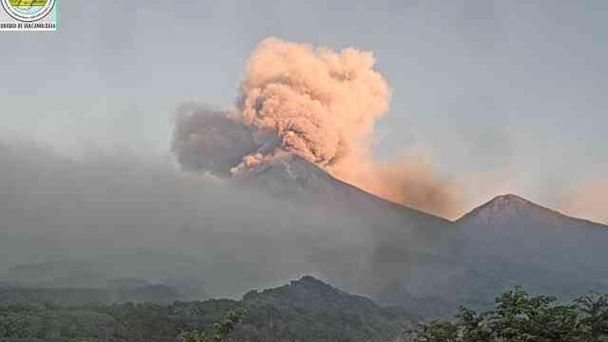 Guatemala’daki Fuego Yanardağı’nda patlama! Tahliye çalışmaları sürüyor…