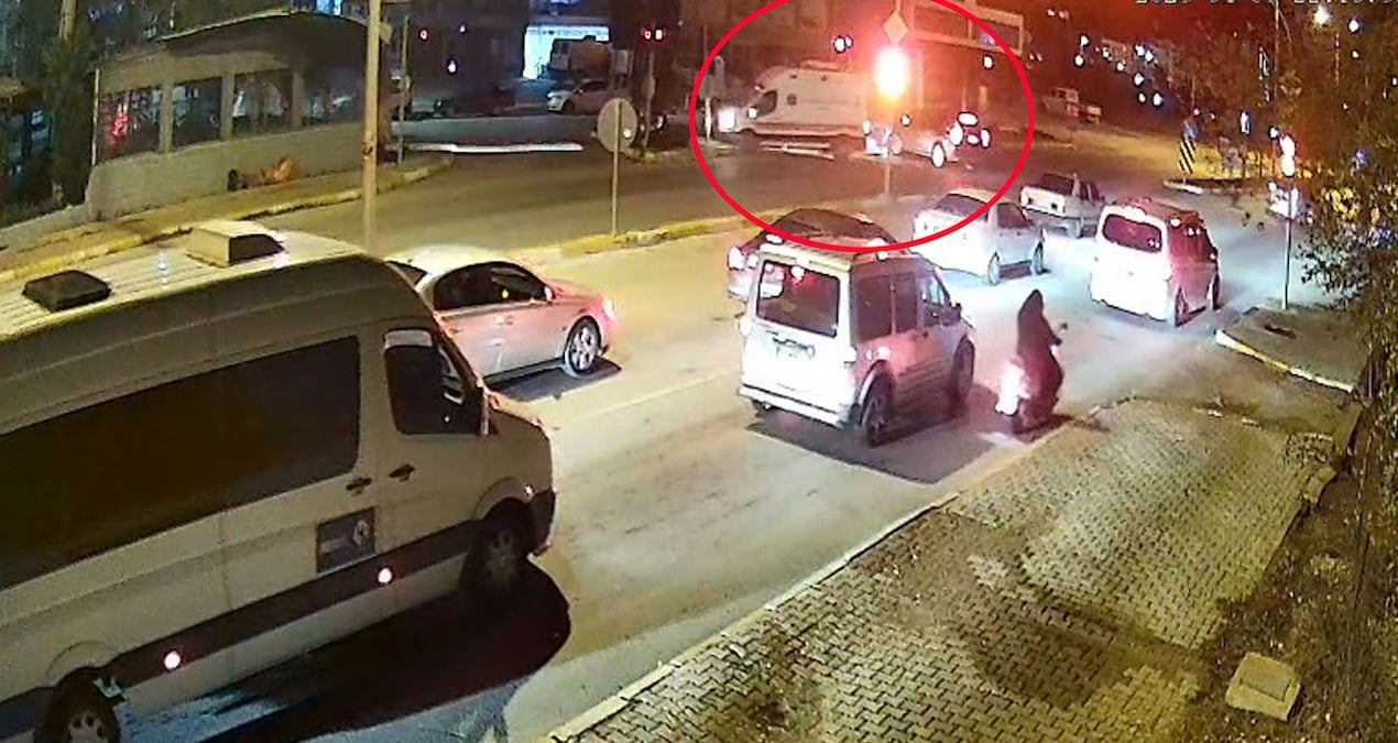 Ambulansla cip çarpıştı: 9 kişi yaralandı